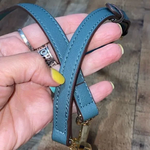 Blue replacement strap - Picture 3 of 8